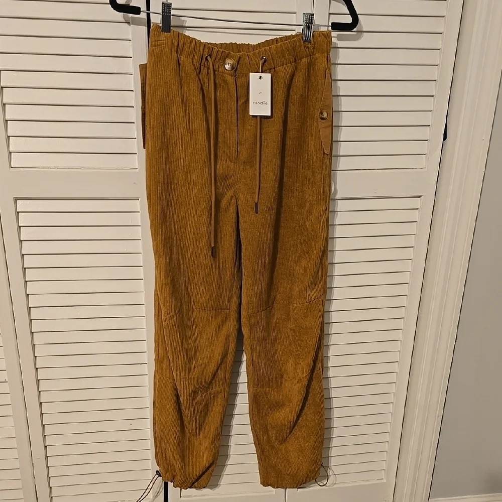 ELODIE Womens Tan Corduroy Relaxed-Fit Pants NWT - Picture 1 of 4